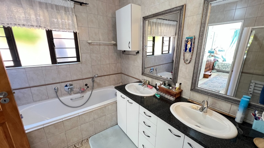 3 Bedroom Property for Sale in Woodland Hills Wildlife Estate Free State